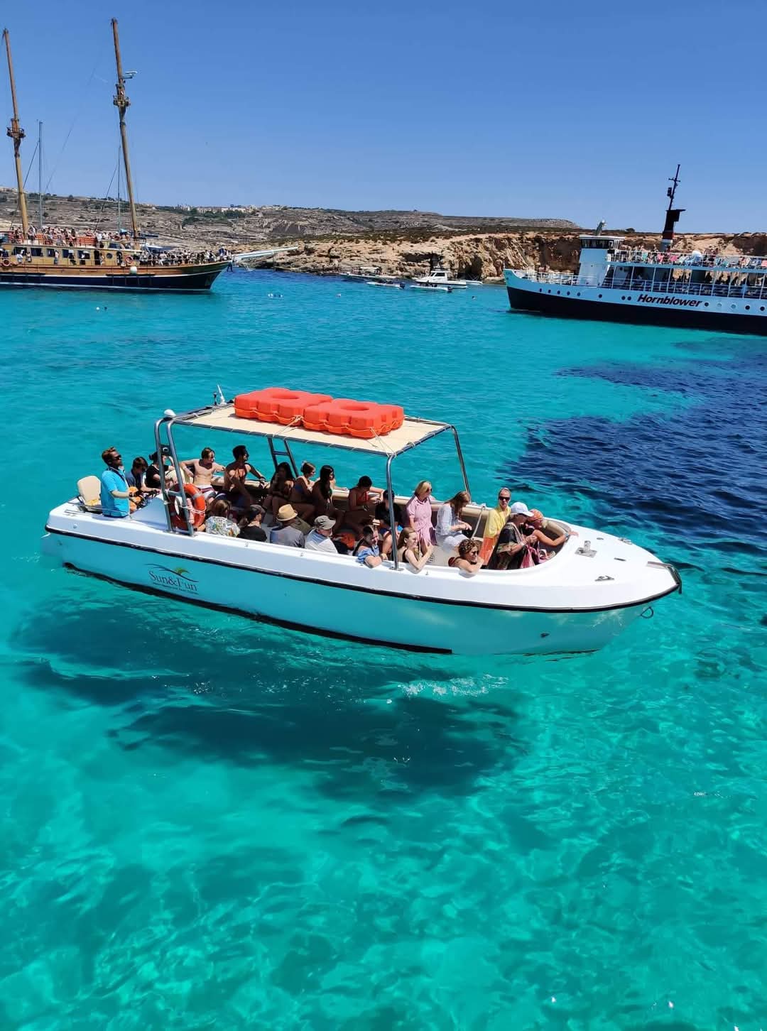 Sliema: Comino, Blue Lagoon & The Caves Speedboat