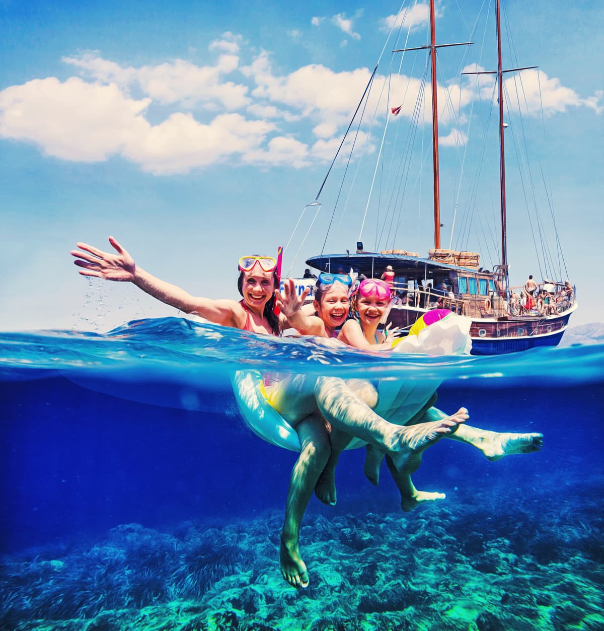Fernandes Cruise to Blue Lagoon in Comino and a Bay in Gozo including Lunch, Open Bar, Snacks and Transfers