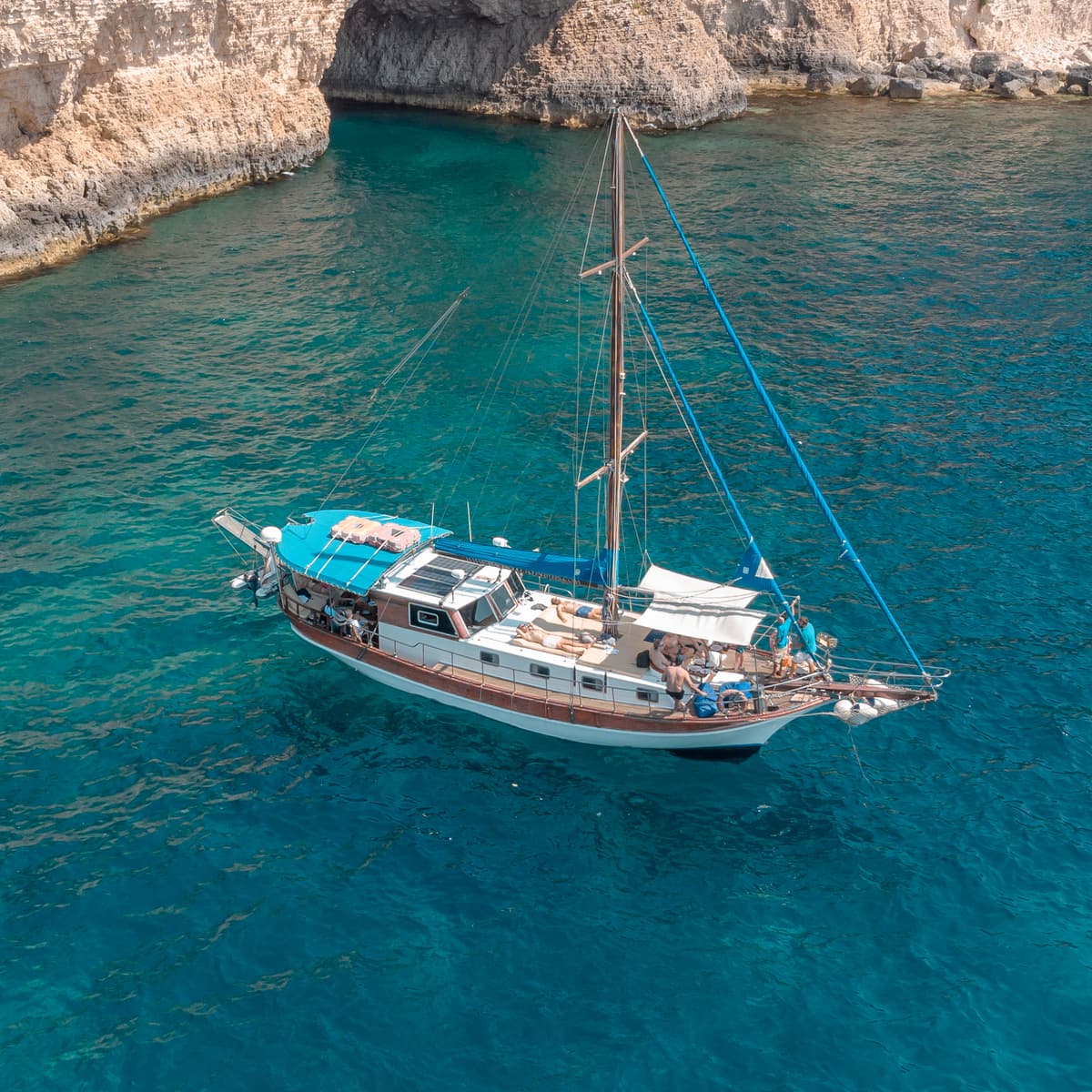 3 Bay Cruise to Selmun Bay, Blue Lagoon and Gozo